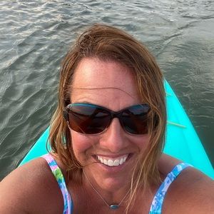 Meet your Posher, Alyson